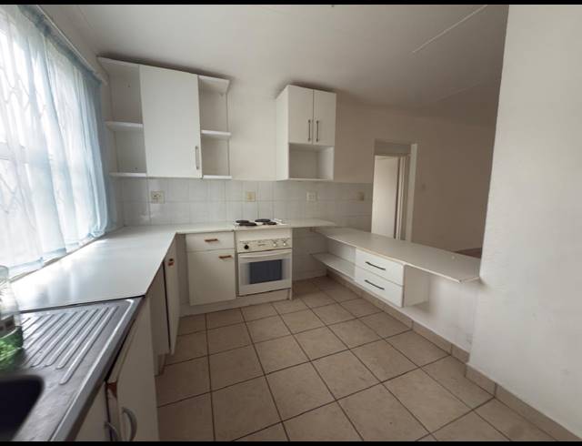2 BEDROOM APARTMENT FOR SALE IN SAFARI GARDENS